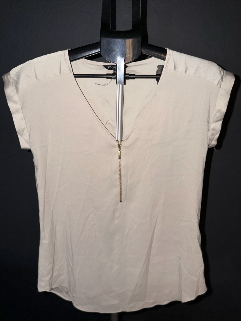 Express Cream V-Neck Zip Front Cap Sleeve Blouse